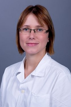MUDr. Veronika Kadeřábková